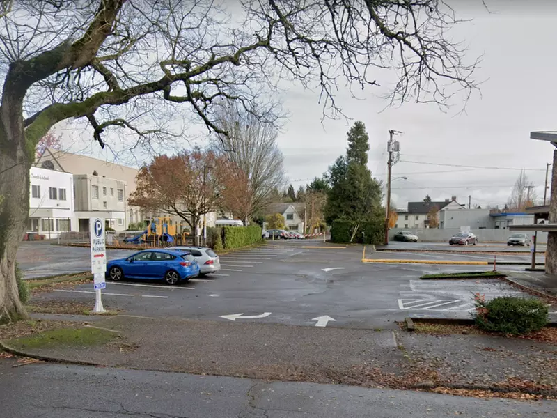 Parking at [E616] US Bank Lot