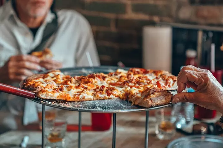 Historic Walking Tour of Victorian Louisville with Food & Bourbon