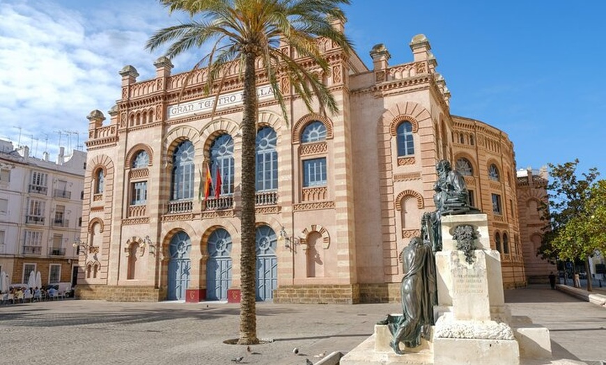 Image 6: Visita Privada Centro Histórico y Catedral de Cádiz con Entradas