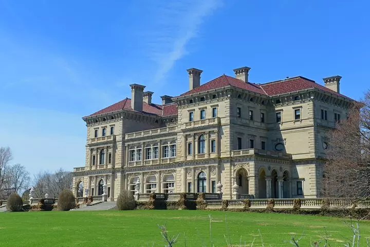 Ultimate Newport Self-Guided Bundle Tour