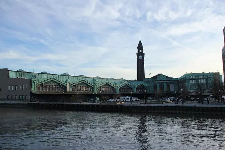 Self-Guided Scavenger Hunt: Hoboken Harbor & History!