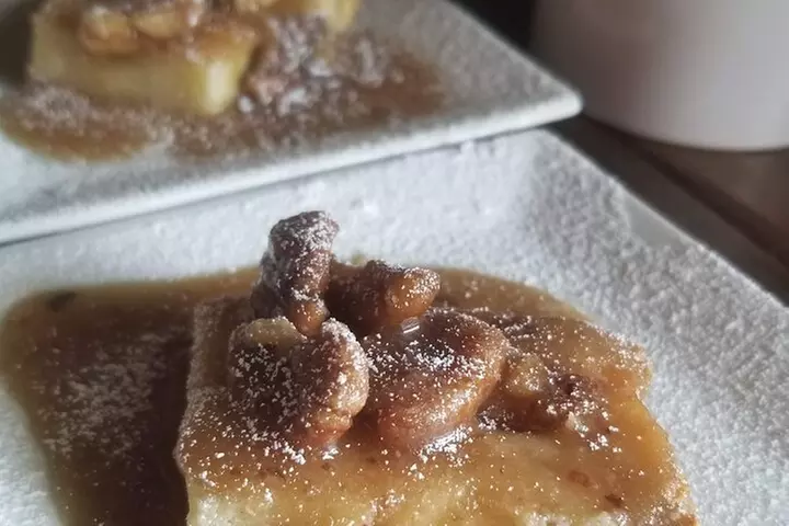 Cajun Food Bus Tour in Lafayette