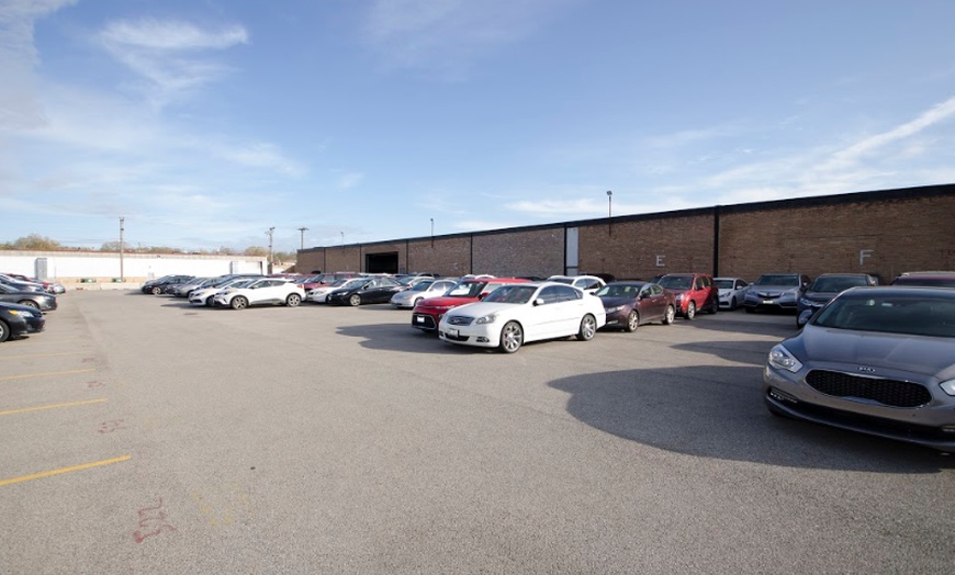 Image 3: Parking at O'hare Fast Spot Airport Parking ORD
