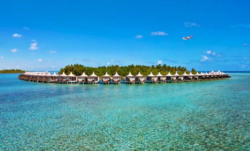 Image 1: ✈ MALDIVES | Meemu Atoll - Cinnamon Hakuraa Huraa 4* - All inclusive