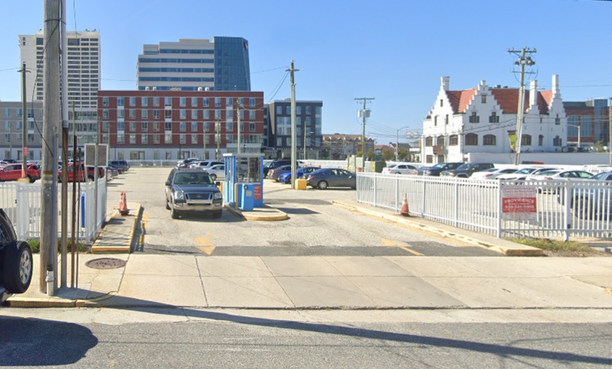 Image 2: Parking at 3601 Boardwalk Lot