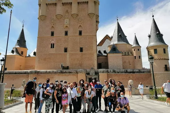 Visita guiada Segovia y Ávila y espectáculo flamenco en Madrid