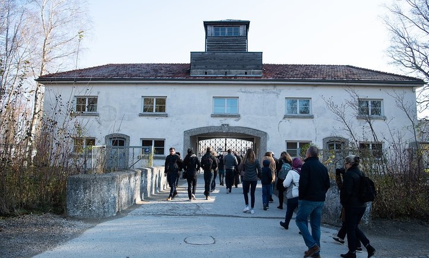 Image 21: Tour ab München mit dem Zug zur KZ-Gedenkstätte Dachau