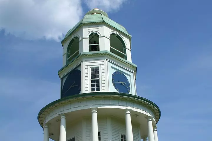 Halifax Shore Excursion: Halifax on Foot - Second Medium