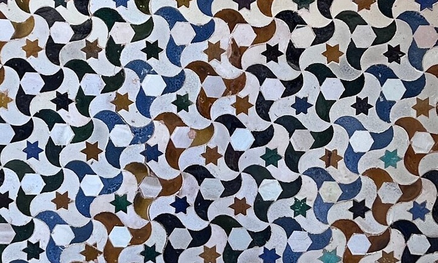 Image 7: Entradas de La Alhambra con Palacios Nazaríes +Tren Turístico