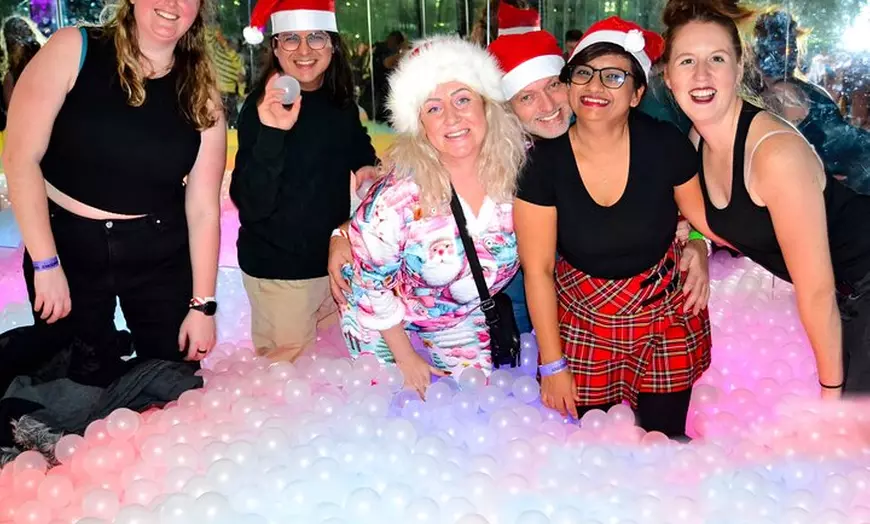 Image 6: Barcelona Christmas Bar Crawl