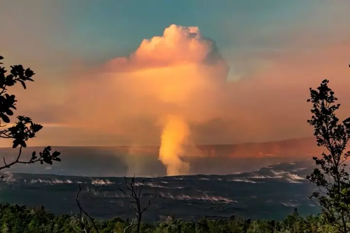 Deluxe Volcano Experience with Restaurant Dinner