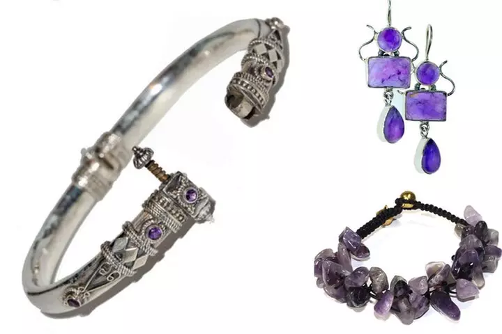 Sound Bath Meditation and Yoga Experience: Retail Therapy Gift for ...