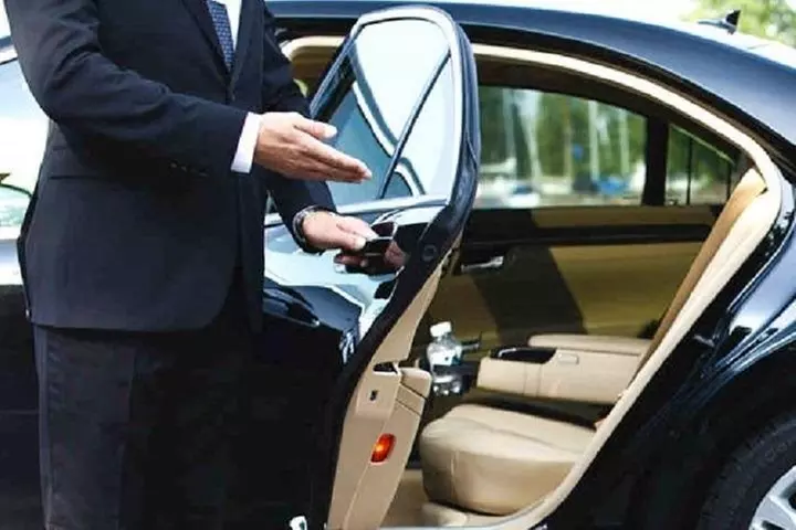 【Japanese Driver Commitment】 Anaheim to Los Angeles Airport Transfe...