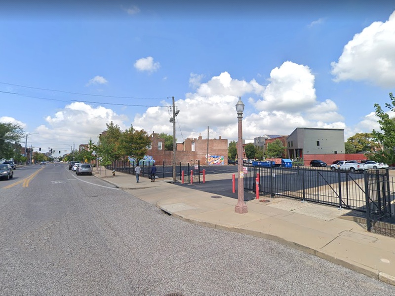 Parking at Botanical Heights Lot