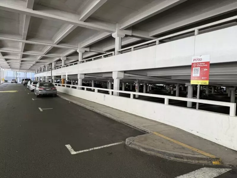 Parking at P1730 - Ala Moana Hotel - Street Spaces
