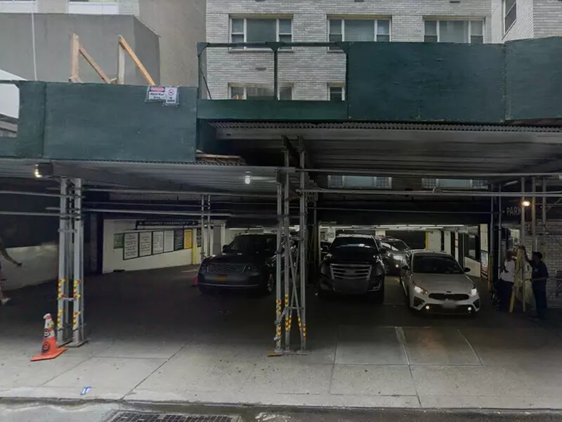 Parking at City Parking - Carnegie House Garage LLC