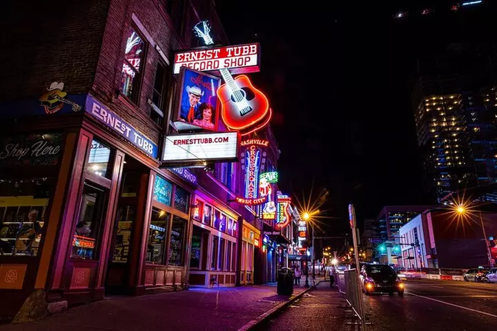Nashville Ghosts: Adults-Only Boos and Booze Haunted Pub Crawl