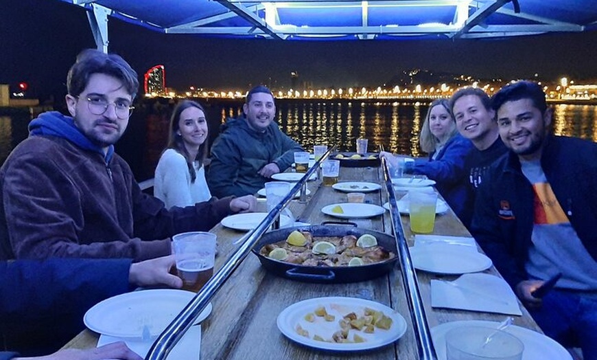 Image 12: Crucero nocturno por Valencia con cena y bebidas