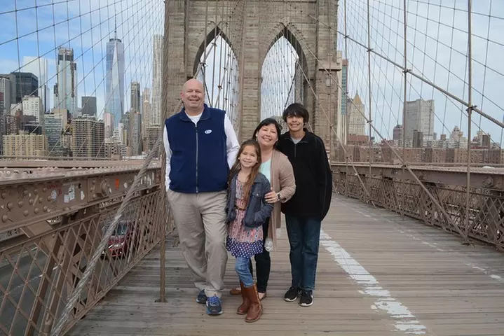 Private Tour of Brooklyn Bridge and neighborhoods with PhotoShoot