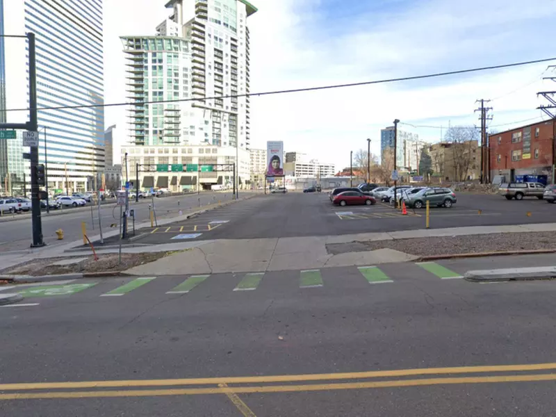 Parking at 1910 Lincoln St. Lot