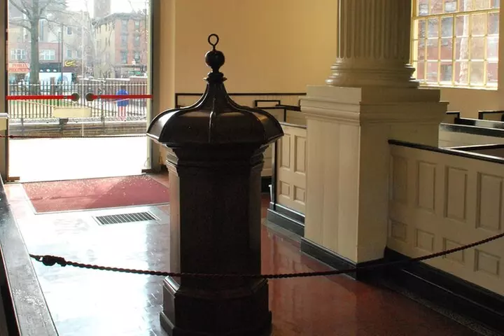 Independence Mall (Entrance to 2 Historic Sites) 2.5 Hour Walking