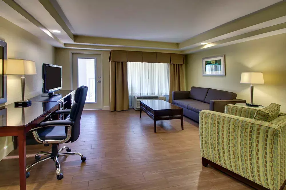 ✈ FLORIDA | Orlando - Holiday Inn Resort Lake Buena Vista 3*, 4 nac...