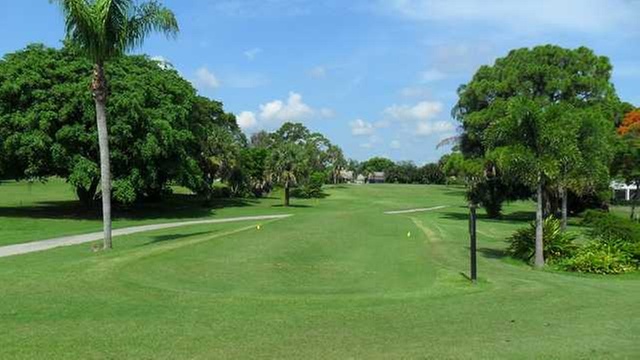 Online Booking - Round of Golf at Lakeview Golf Club