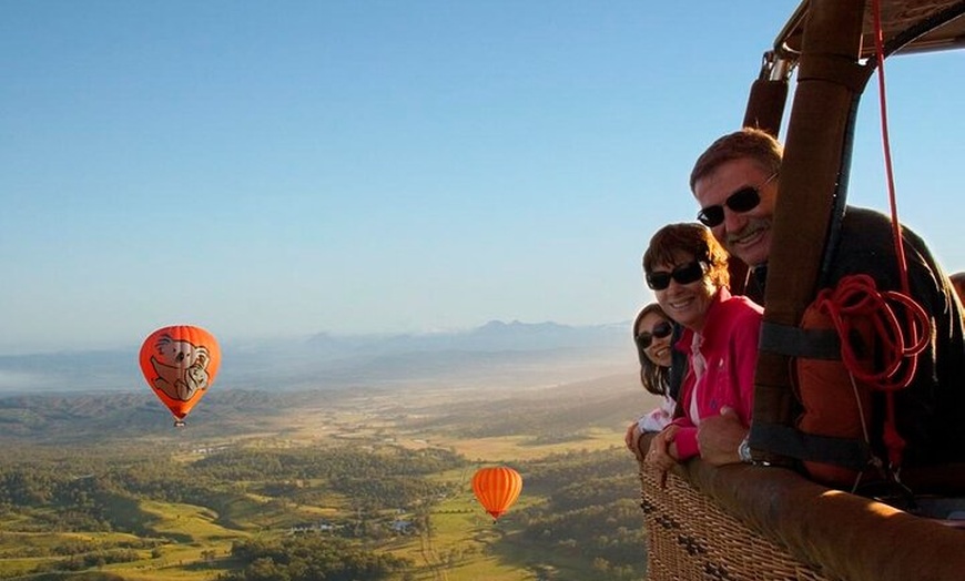 Image 4: Cairns Classic Hot Air Balloon Ochre