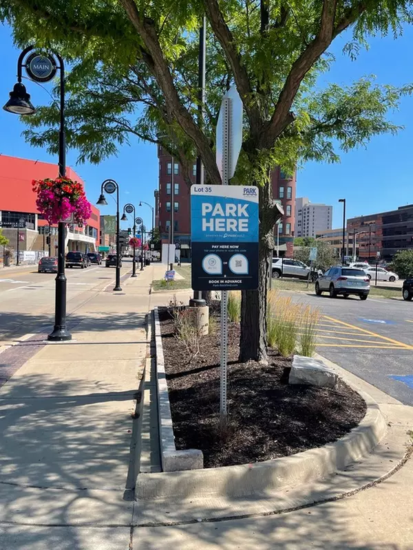 Parking at Lot 35