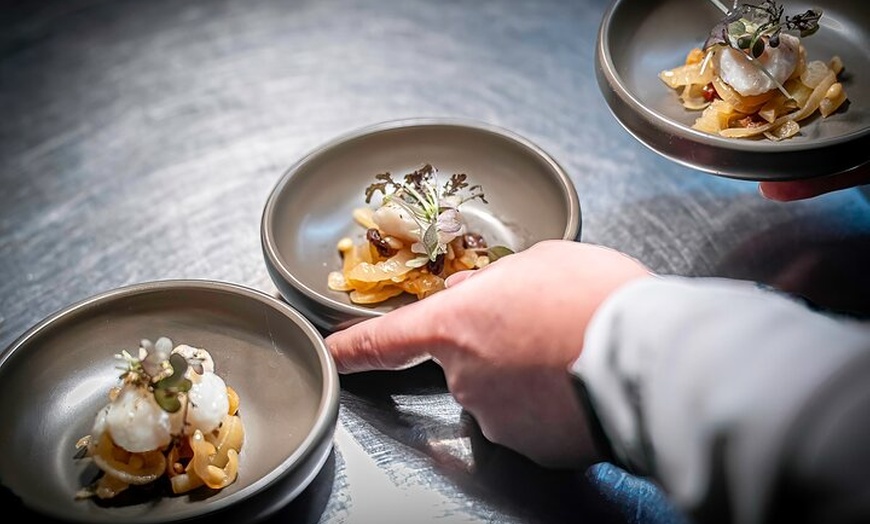 Image 4: Chester Food Tour: Unique Food With Drinks & Sightseeing