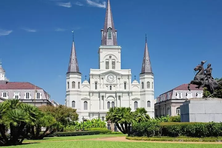 City Tour of New Orleans by Minibus