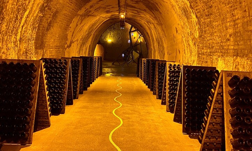 Image 13: DeLuxe DOM PERIGNON Caves Ruinart Dégustations Déjeuner Michelin