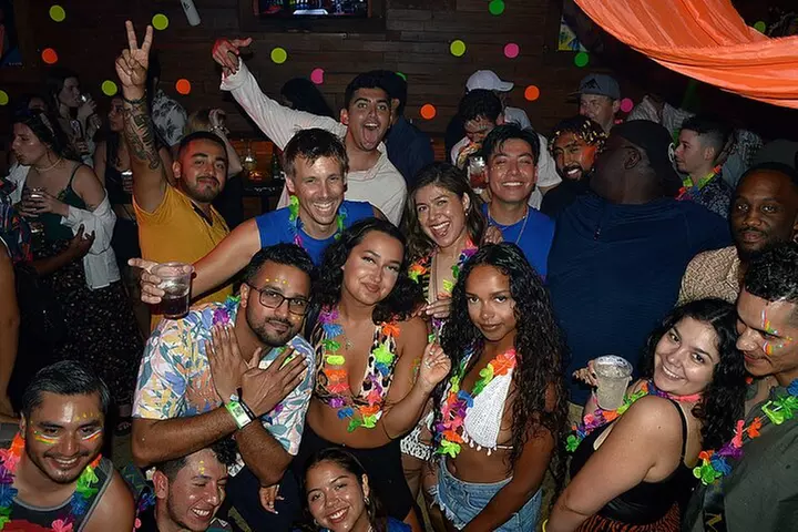 Social Pub Crawl in Cancun - Primary Image