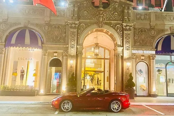1-Hour Driving Tour from Hollywood to Beverly Hills in a Ferrari