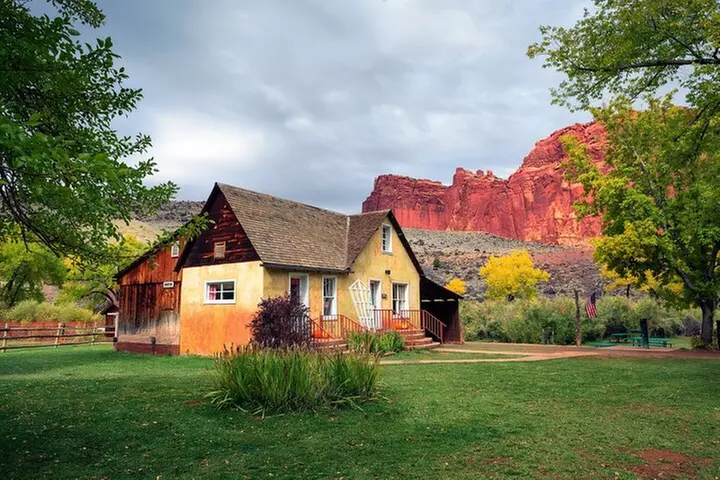 Capitol Reef National Park Self-Guided Driving Audio Tour