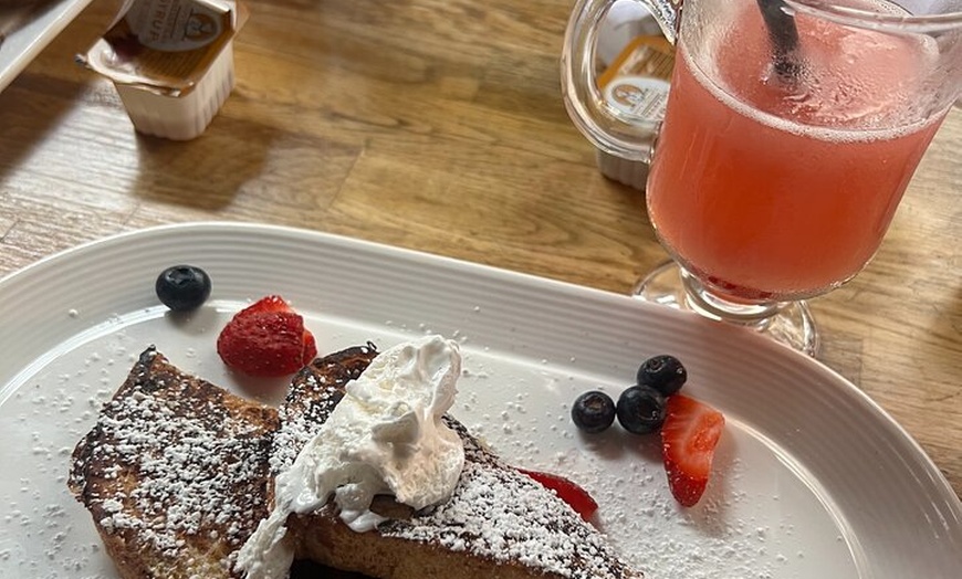 Image 2: Midtown Atlanta Boozy Brunch Tour