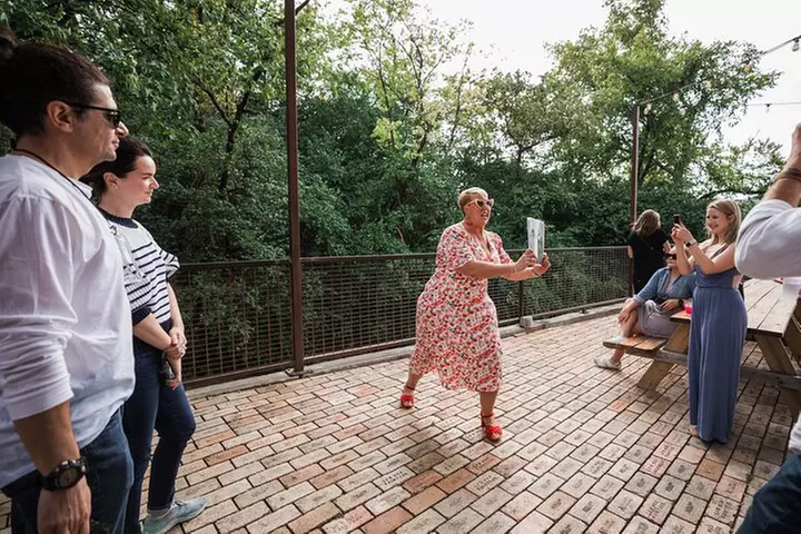 Distillery District Food & History Tour in Lexington