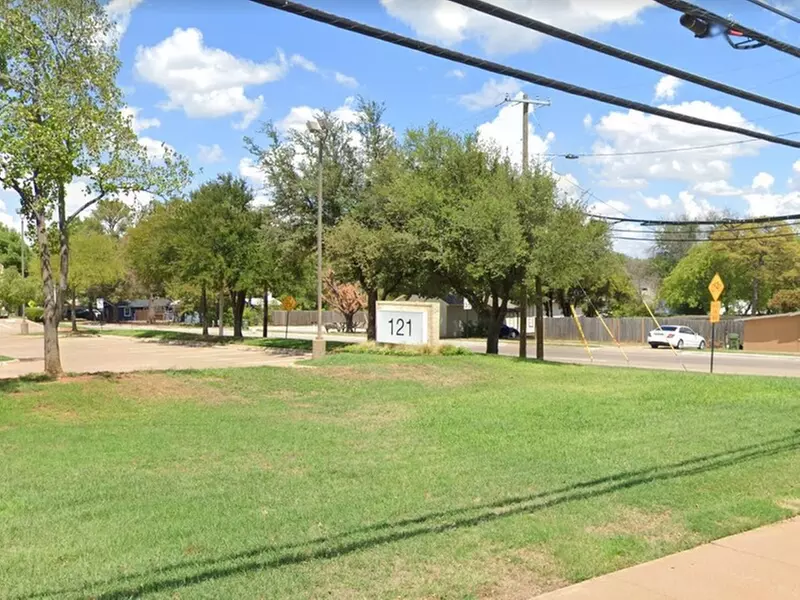 Parking at 121 E. Randol Mill Rd. Lot - Second Medium