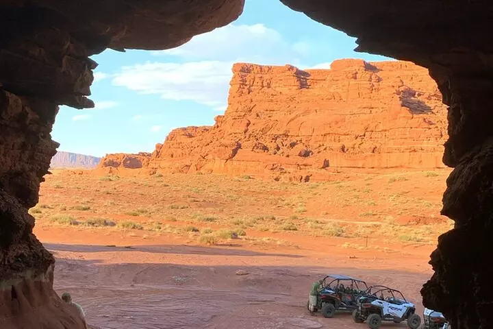 BEST! Catacomb *CAVES* U-Drive 4X4 UTV Tour in Moab +Petroglyphs!