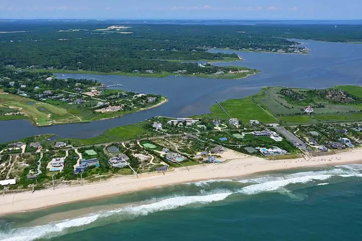 Hamptons Insider Tour with Private Helicopter from Manhattan - Primary Image