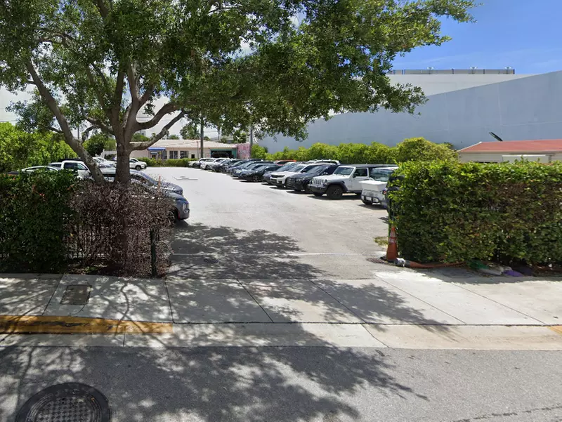 Parking at 1853 West Ave. Lot - Valet