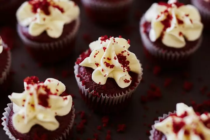 NYC: Greenwich Village Food Tour with 6 Locals Favorites Dishes