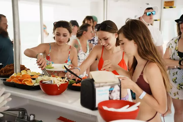 Key West Sandbar Charter With Kayak Tour: Includes Lunch & Drinks