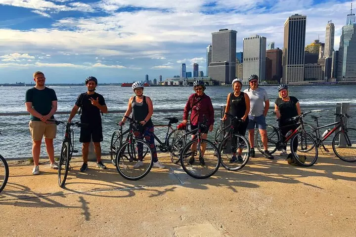 Brooklyn Bike Tour with Local Guide