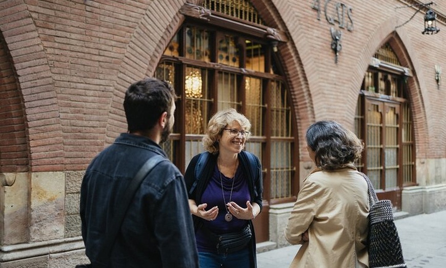 Image 3: Recorrido urbano de Barcelona de la antigüedad a la modernidad (4 h)