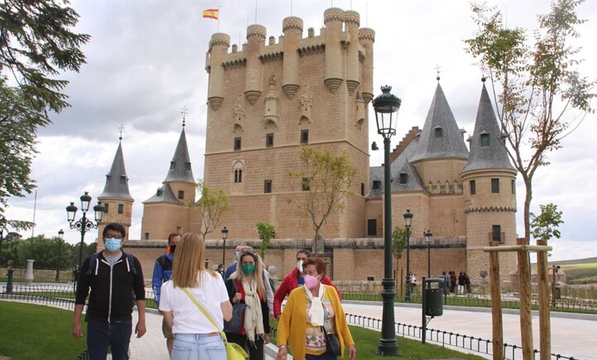 Image 4: Tour de Día Completo a Ávila y Segovia con Visita Guíada