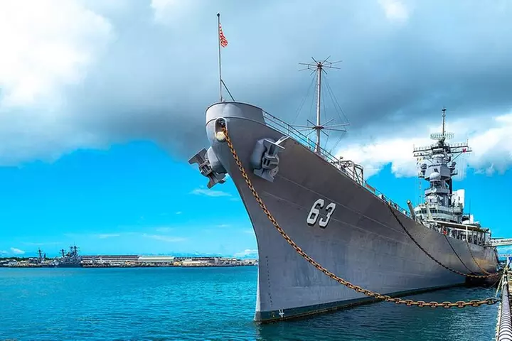 Deluxe Arizona Memorial and USS Missouri Battleship Tour - Primary Image