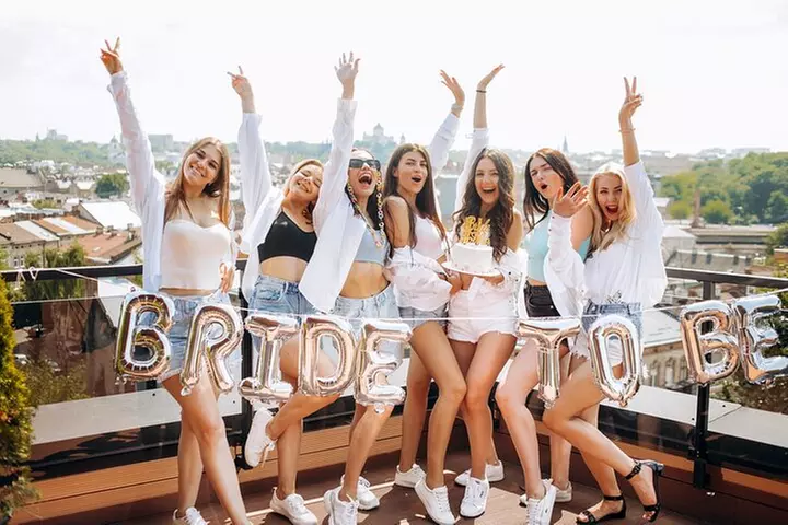 Bachelorette Royal Bar Crawl through South Slope District