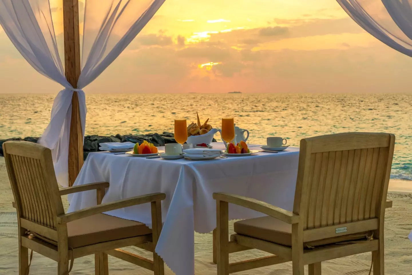 ✈ MALEDIVEN | Ari Atoll Süden - Fiyavalhu Maldives 4*, 5 Nächte - V...