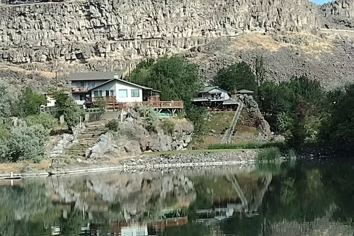 Guided Half-Day Tour to Shoshone Falls & City Tour